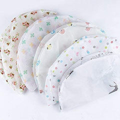 Stretchable dustproof and waterproof AC cover on a 1.5-ton split air conditioner