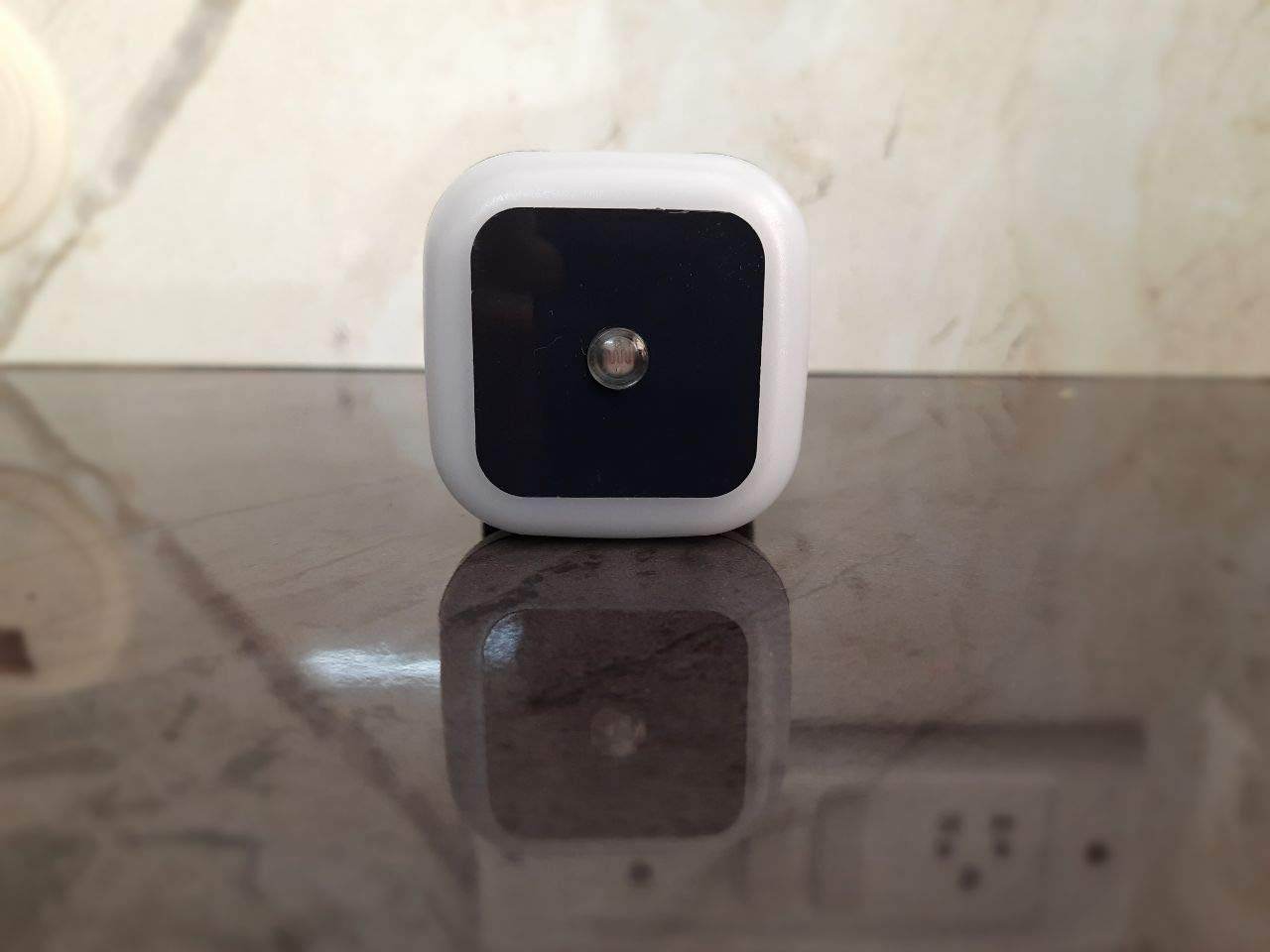 Smart Sensor Night Lamp with Automatic On/Off, Energy-Saving LED Light (0.5W) for Bedroom and Home - Gardino