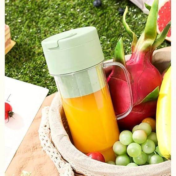 Gardino Juicer Mixer, straw-type juicing cup 4 Blade Smoothie Maker & Portable Electric USB Juice Maker, Rechargeable Bottle & Portable Fruit Blender Maker Protein Shaker - Gardino