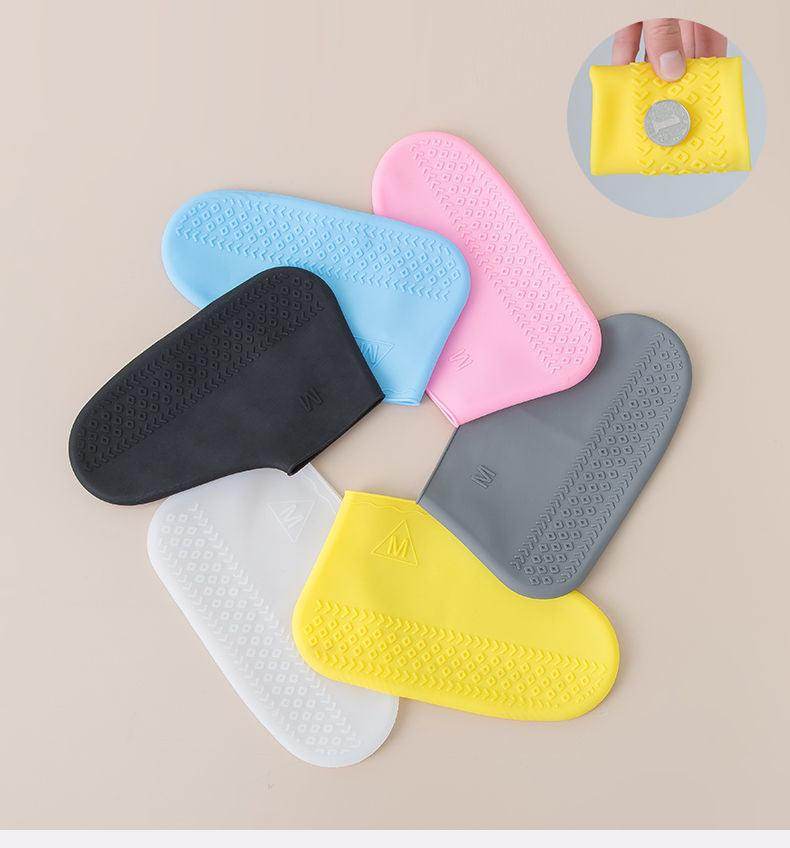 Waterproof Silicone Shoe Cover, Outdoor Non-Slip Anti Skid Waterproof Shoe Covers, Portable Rain Boots Rainproof Shoes Cover Reusable Silicone Rain Boots. (Pack of 2), Size- medium - Gardino