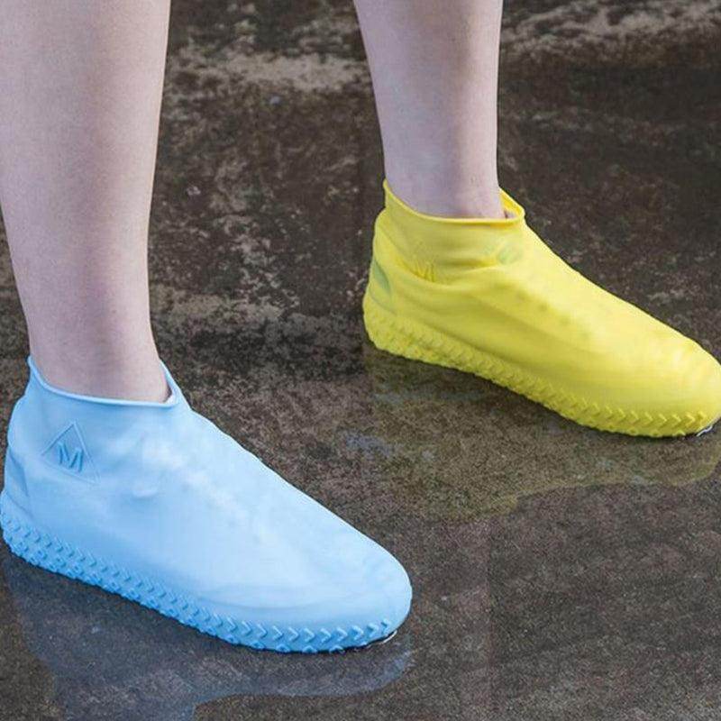 Waterproof Silicone Shoe Cover, Outdoor Non-Slip Anti Skid Waterproof Shoe Covers, Portable Rain Boots Rainproof Shoes Cover Reusable Silicone Rain Boots. (Pack of 2), Size- medium - Gardino
